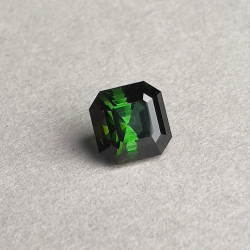 Deep green tourmaline (TR115)