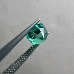 Ural emerald (EM105)