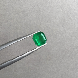 Vivid green Emerald (EM103)