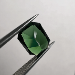 Deep green tourmaline (TR116)
